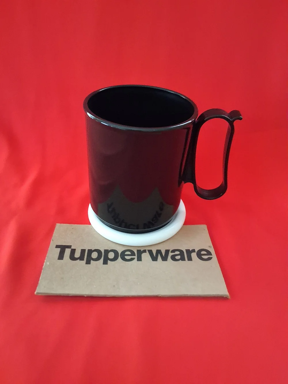 Tupperware That'S A Mug  with White Lid and Handle